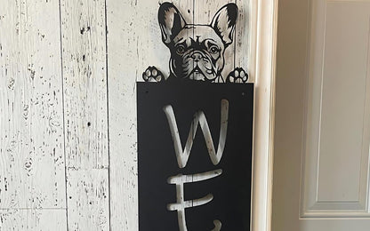 Welcome Sign with Peeking Pup